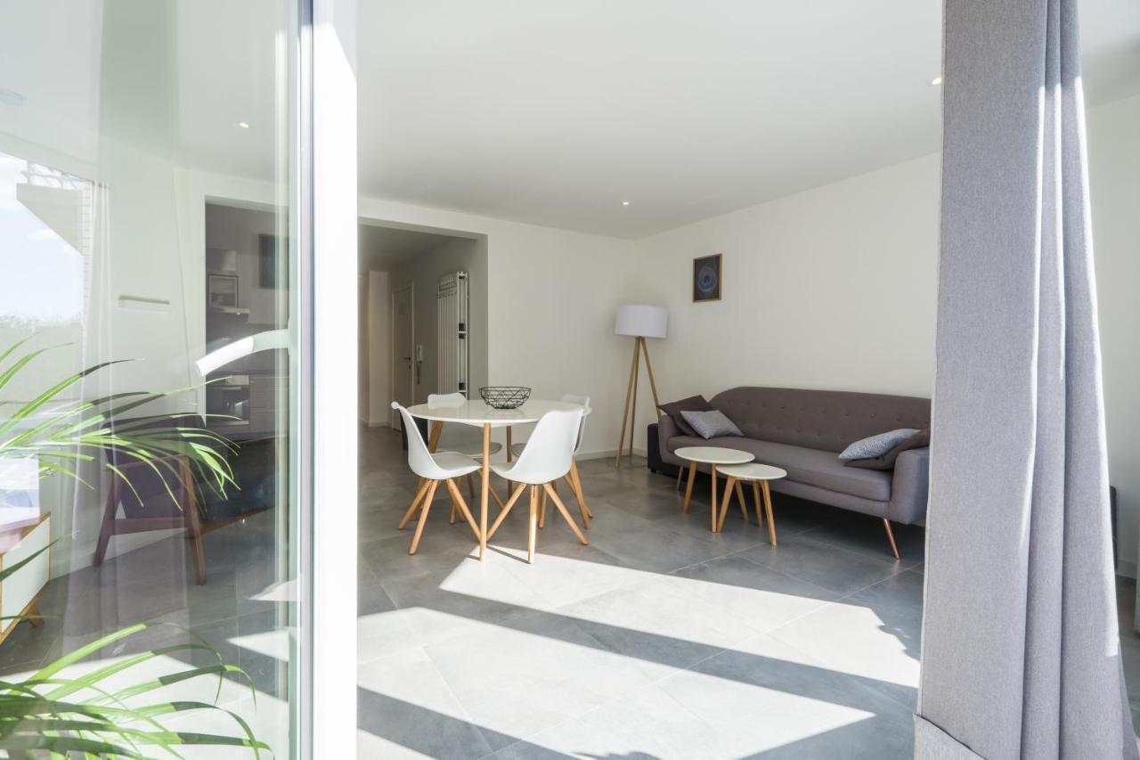 Luxury Apartment With Free Parking ออสเทนด์ ภายนอก รูปภาพ