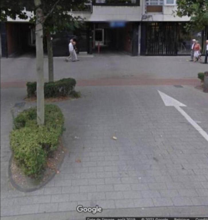 Luxury Apartment With Free Parking ออสเทนด์ ภายนอก รูปภาพ